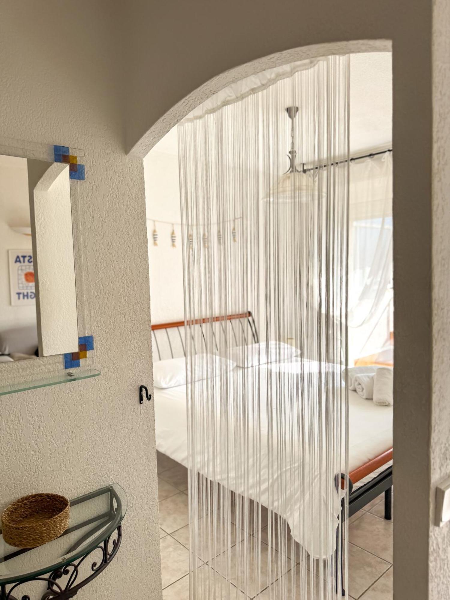 Coquet Appartement Avec Le Terrasse Sur Le Mer Roquebrune-Cap-Martin Bagian luar foto